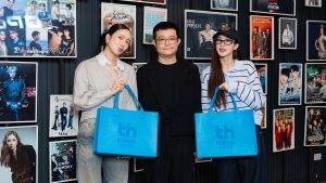 “เอนจอย –จูน” พร้อมทีมผู้บริหาร ค่าย Conversation เข้าสวัสดีปีใหม่ THHeadline